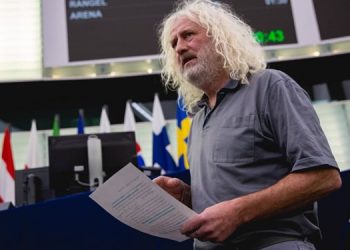 Avropalı qanunverici, Qərbin İran barəsindəki yalanlarını ifşa edib