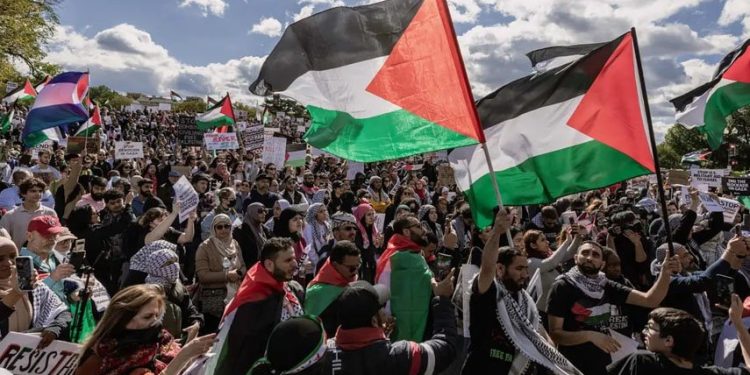 Qəzzəni dəstəkləyən tələbələrin yatırılması Qərbin söz azadlığı ilə bağlı yalanını ifşa edib