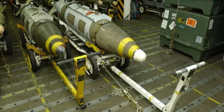 ABŞ-ın sionist rejiminə silah göndərməyi dayandırmaqla bağlı iddiası yalandır