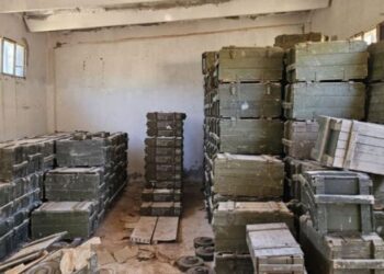 Dəməşq hakimiyyətinin sükutunun kölgəsində sionist işğalçıların Suriya silahlarını talan etməsi